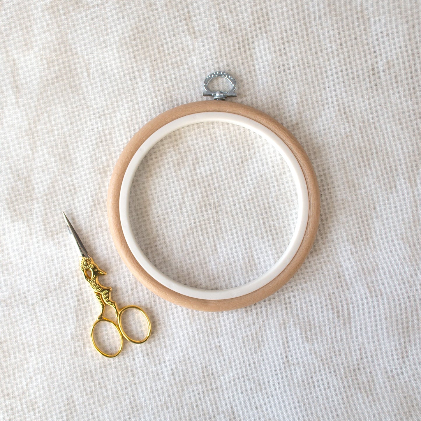 Nurge Beige Hoop-Frame: A Classic Touch for Your Embroidered Creations