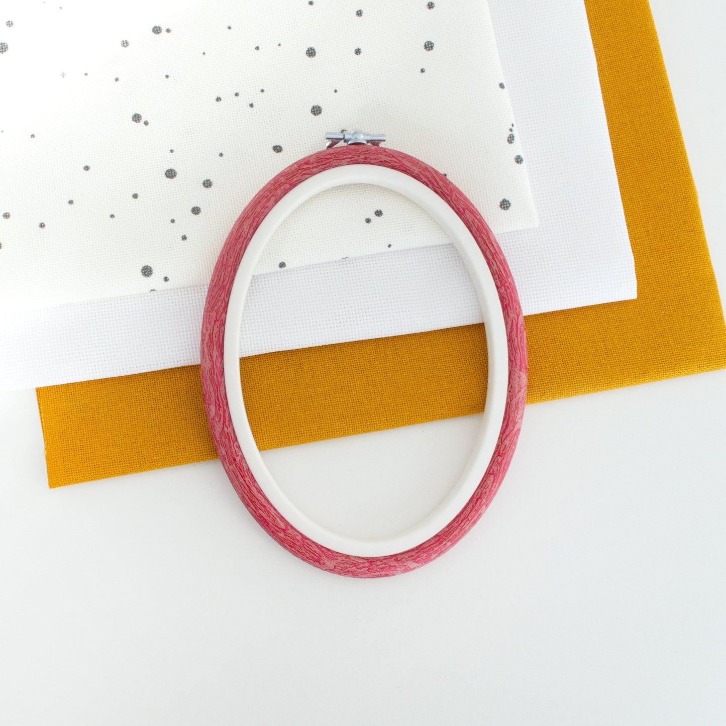 Nurge Flexi Hoop Oval (Red): A Vibrant and Functional Frame for Your Embroidery