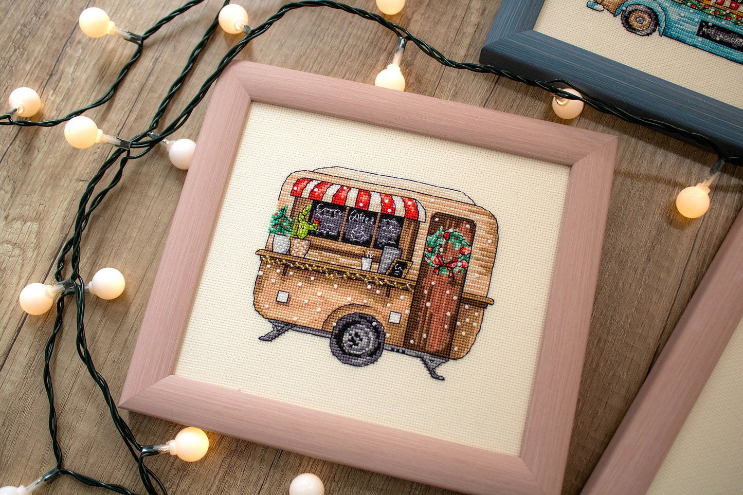 Felices vacaciones - L8001 LETISTITCH - Kit de Punto de Cruz