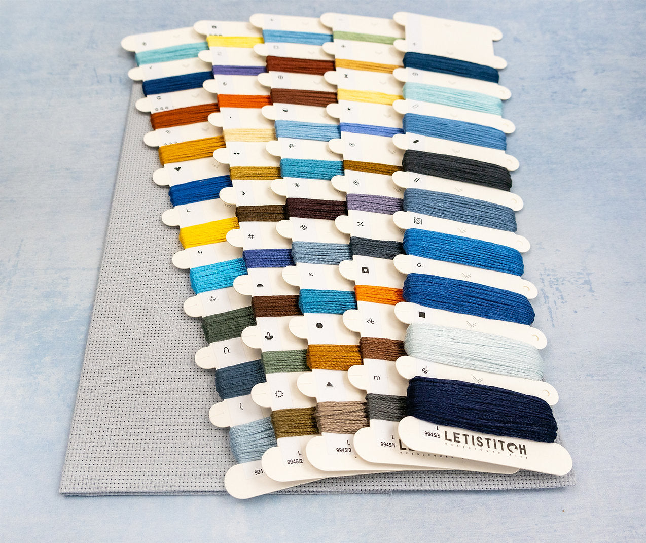 L9945 Haunt Manor - Letistitch | Kit de punto de cruz