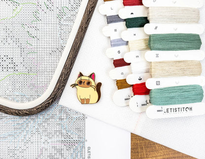 Detalle del bordado en punto de cruz del kit LetiStitch L9966 Christmas Naps