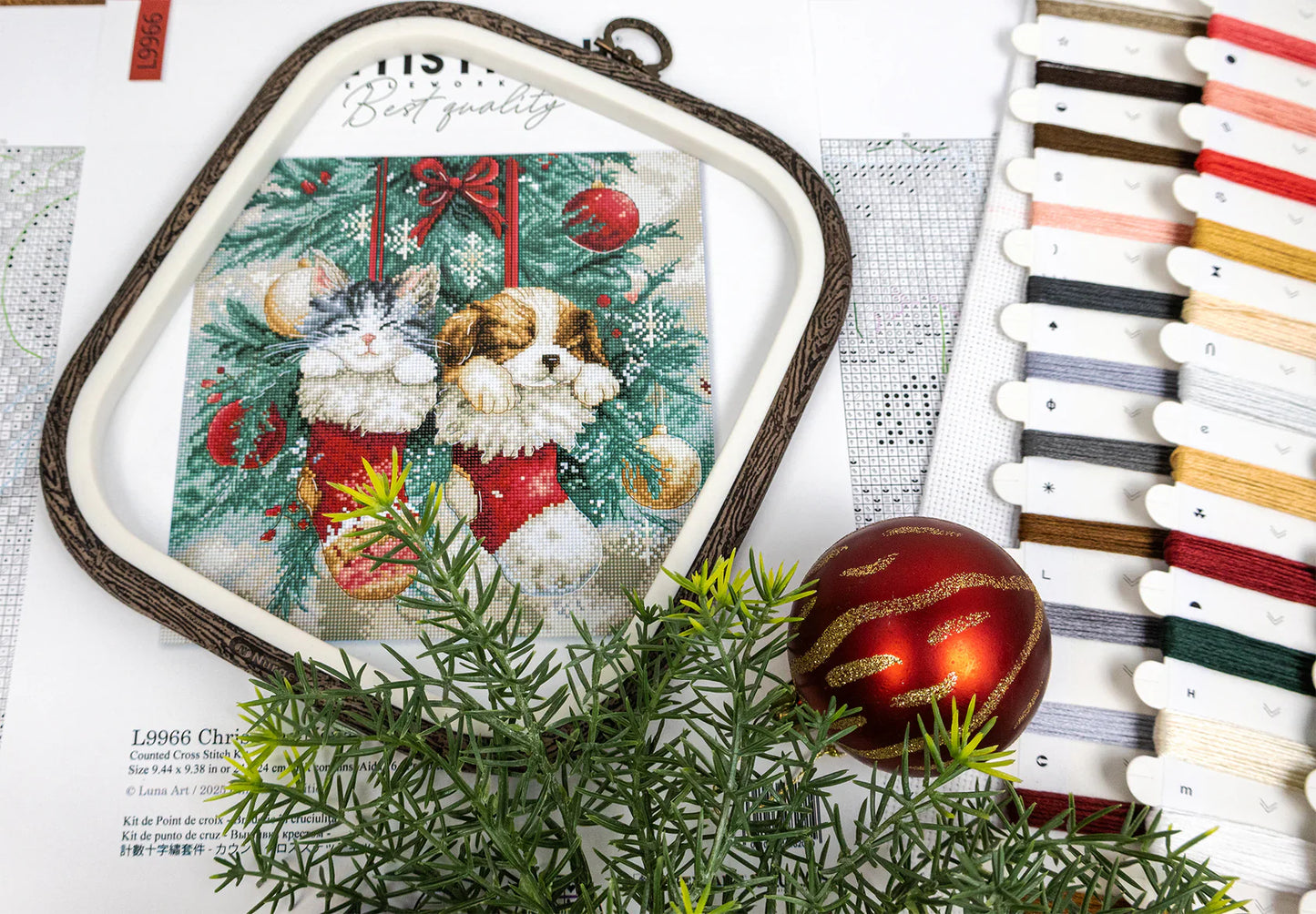 Portada original del kit de punto de cruz LetiStitch L9966 Christmas Naps