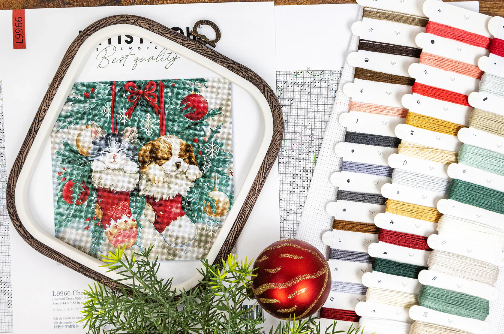 Contenido completo del kit de punto de cruz LetiStitch L9966 Christmas Naps