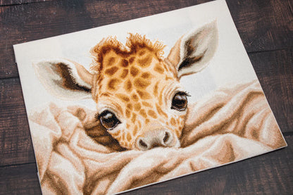 Kit de Punto de Cruz - The Baby Giraffe - B2425 Luca-S