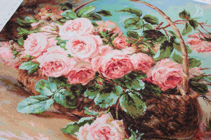 B547 Cesta de rosas rosadas - Kit de Punto de Cruz Luca-S