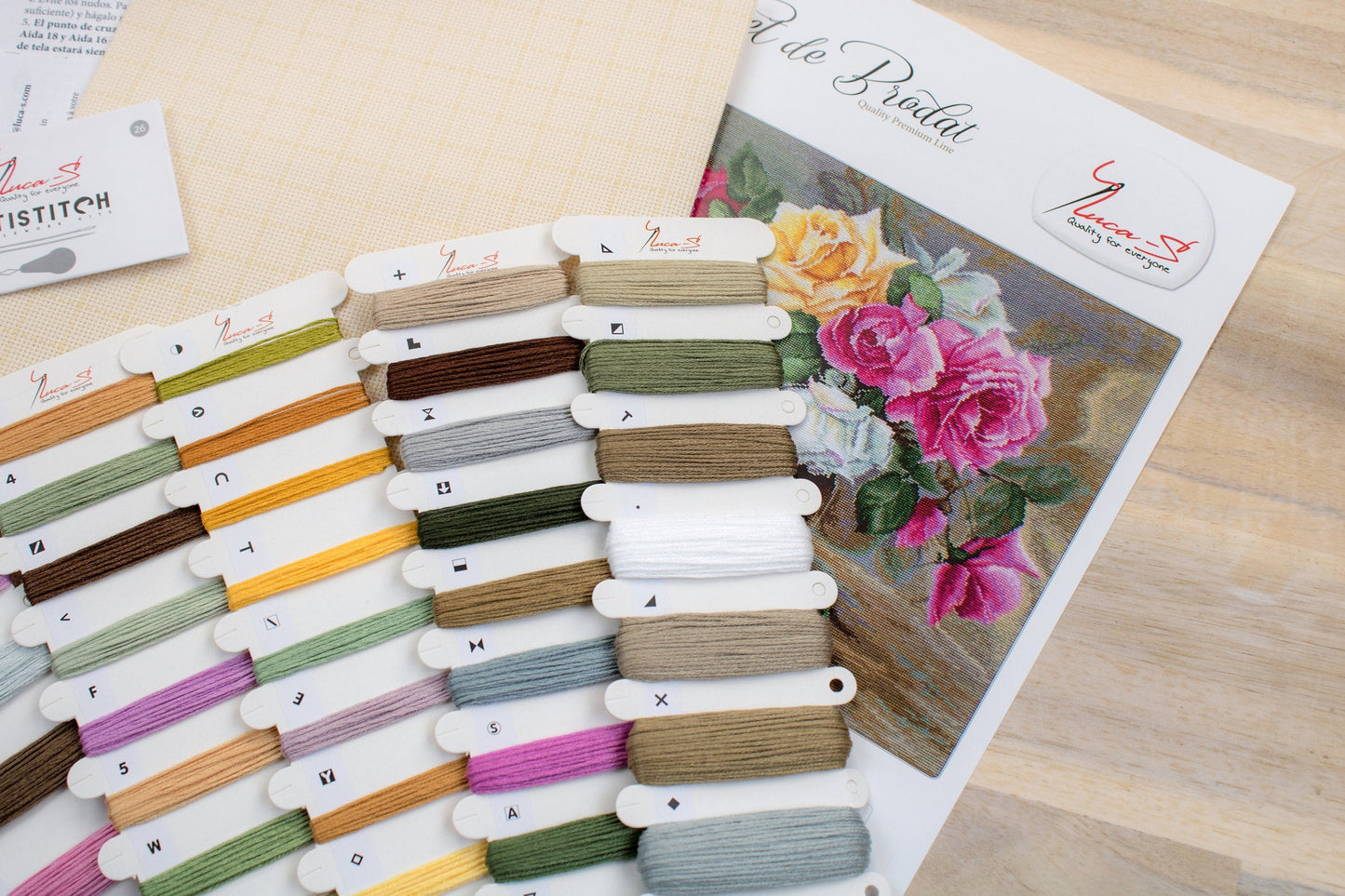 Kit de Punto de Cruz Florero con Rosas - B587 Luca-S