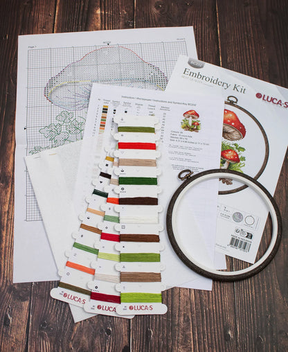 Kit de Punto de Cruz con Aro Incluido Luca-S - Amanita Muscaria, BC232
