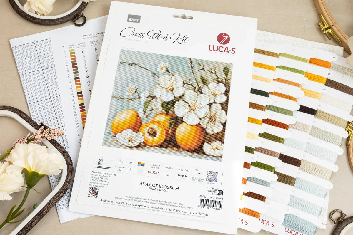 Kit de punto de cruz Luca-S B7062 Apricot Blossom – Flor de Albaricoque 25,5x22 cm
