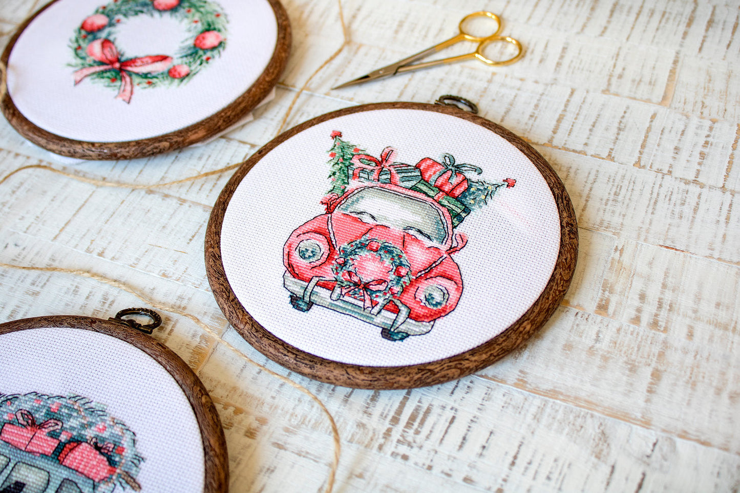LETI 965 Coches Retro De Navidad / 5 en 1 - Kit punto de cruz LETISTITCH