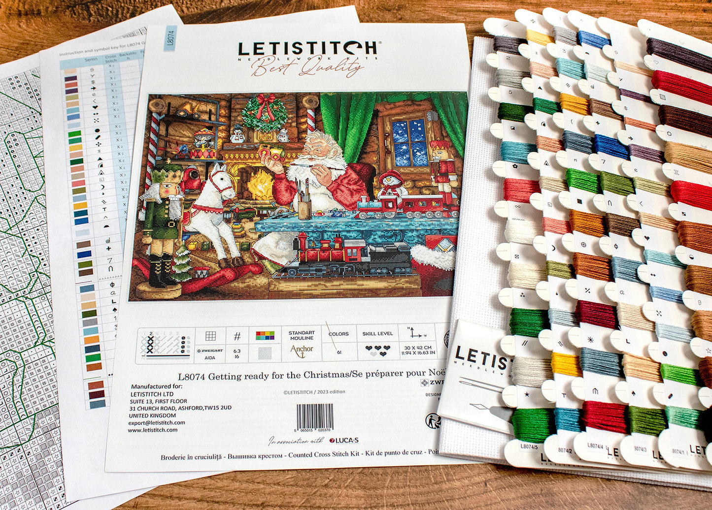 Preparándose para la Navidad - L8074 LETISTITCH - Kit de Punto de Cruz