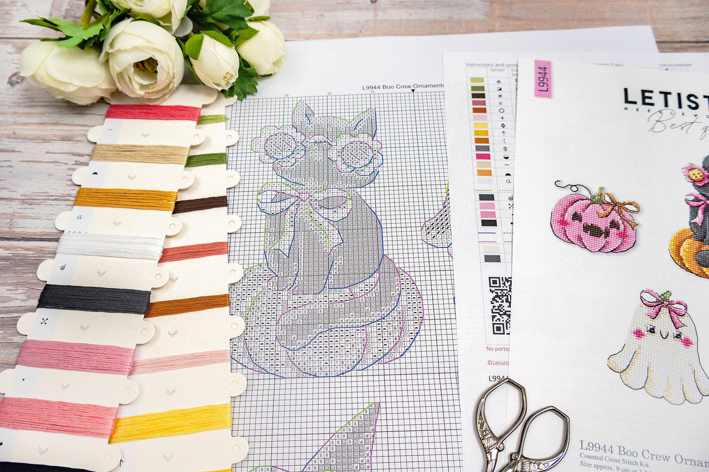 L9944 Boo Crew Ornaments 5 pcs. - Letistitch | Kit de punto de cruz en plástico