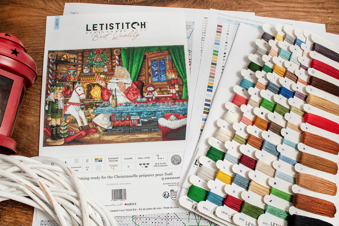 Preparándose para la Navidad - L8074 LETISTITCH - Kit de Punto de Cruz